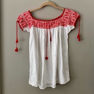 GORGEOUS VTG hand embroidered summer blouse Size S